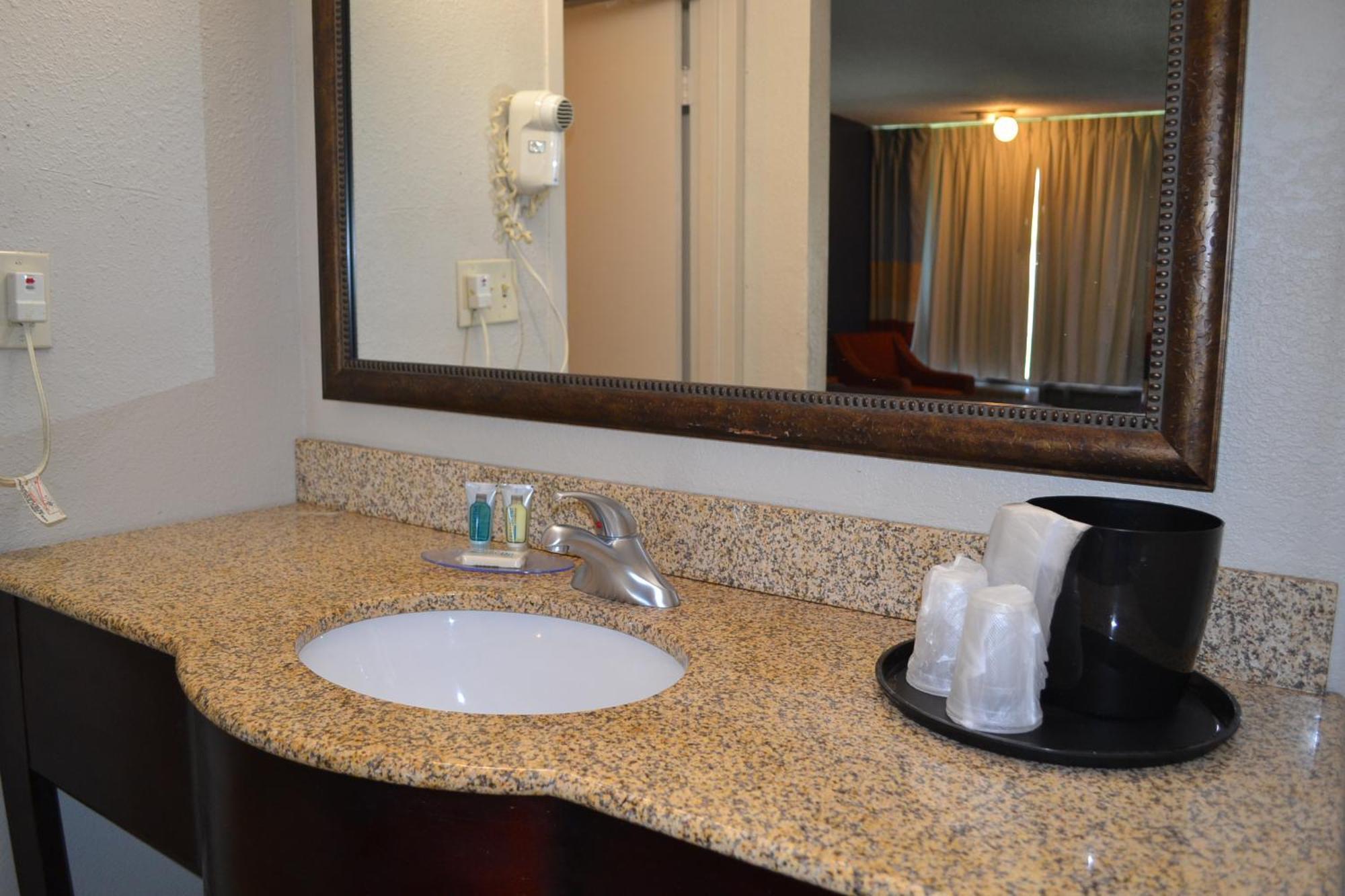 Dayspring Extended Stay Greensboro Dış mekan fotoğraf